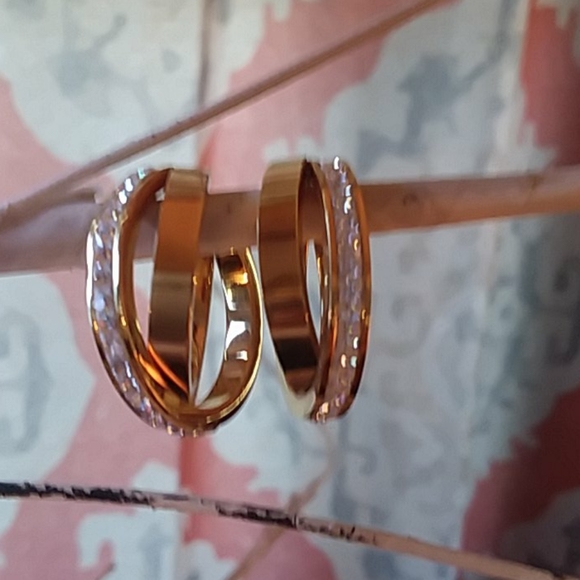 Gold and rhinestone twisted hoops - Picture 2 of 6